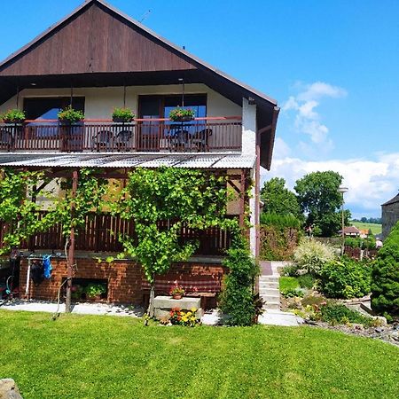 Apartman U Spycharu Bile Policany Dış mekan fotoğraf