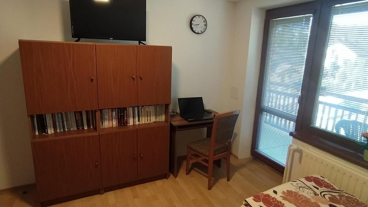 Apartman U Spycharu Bile Policany Dış mekan fotoğraf